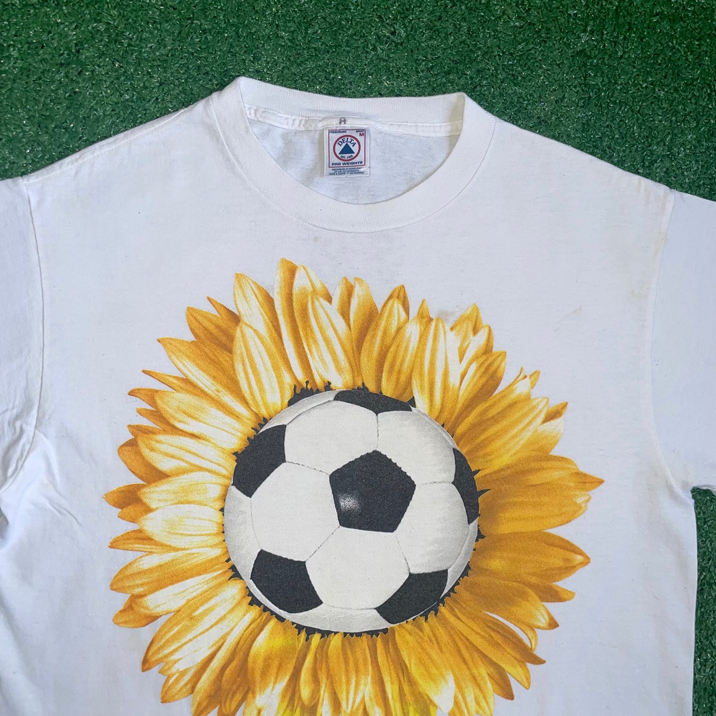 Vintage womens soccer 'Flower Power' tshirt - M