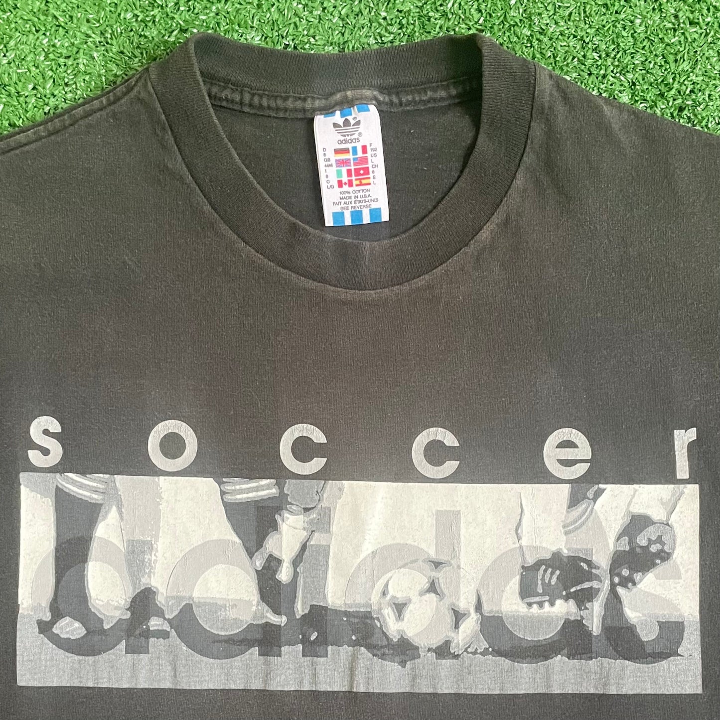 Vintage Adidas 'Soccer feet' t-shirt - L