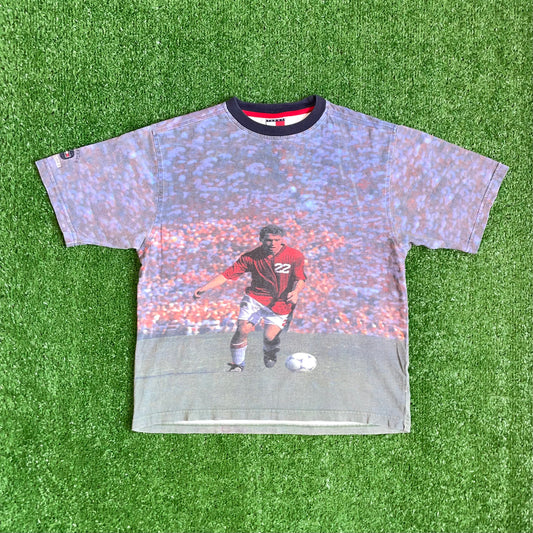 Vintage Tommy Hilfiger all over print soccer t-shirt - M