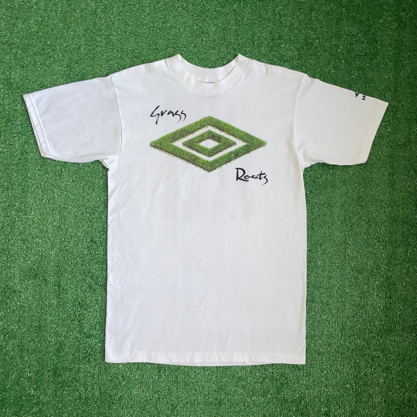 Vintage Umbro 'Grass Roots' t-shirt - L