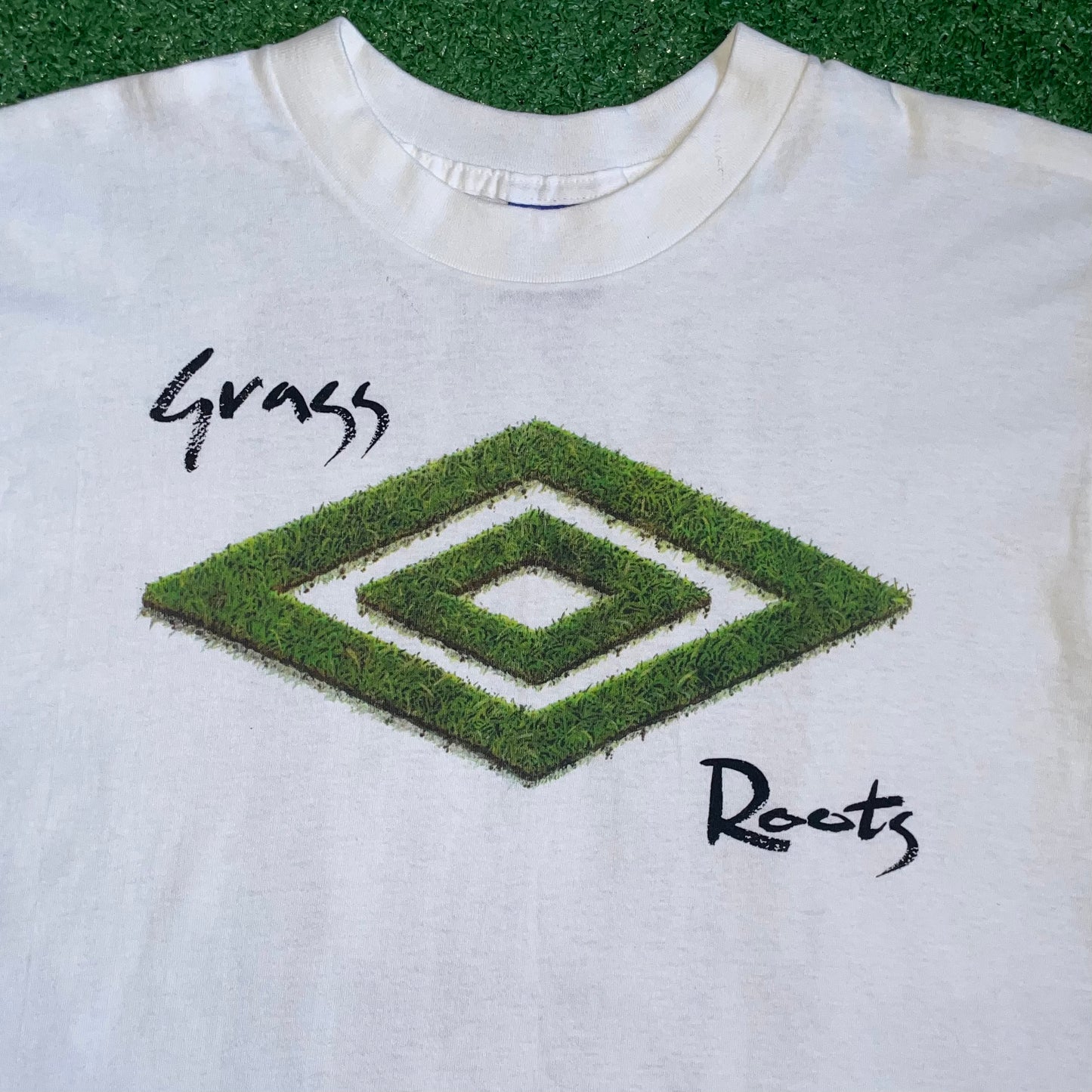 Vintage Umbro 'Grass Roots' t-shirt - L