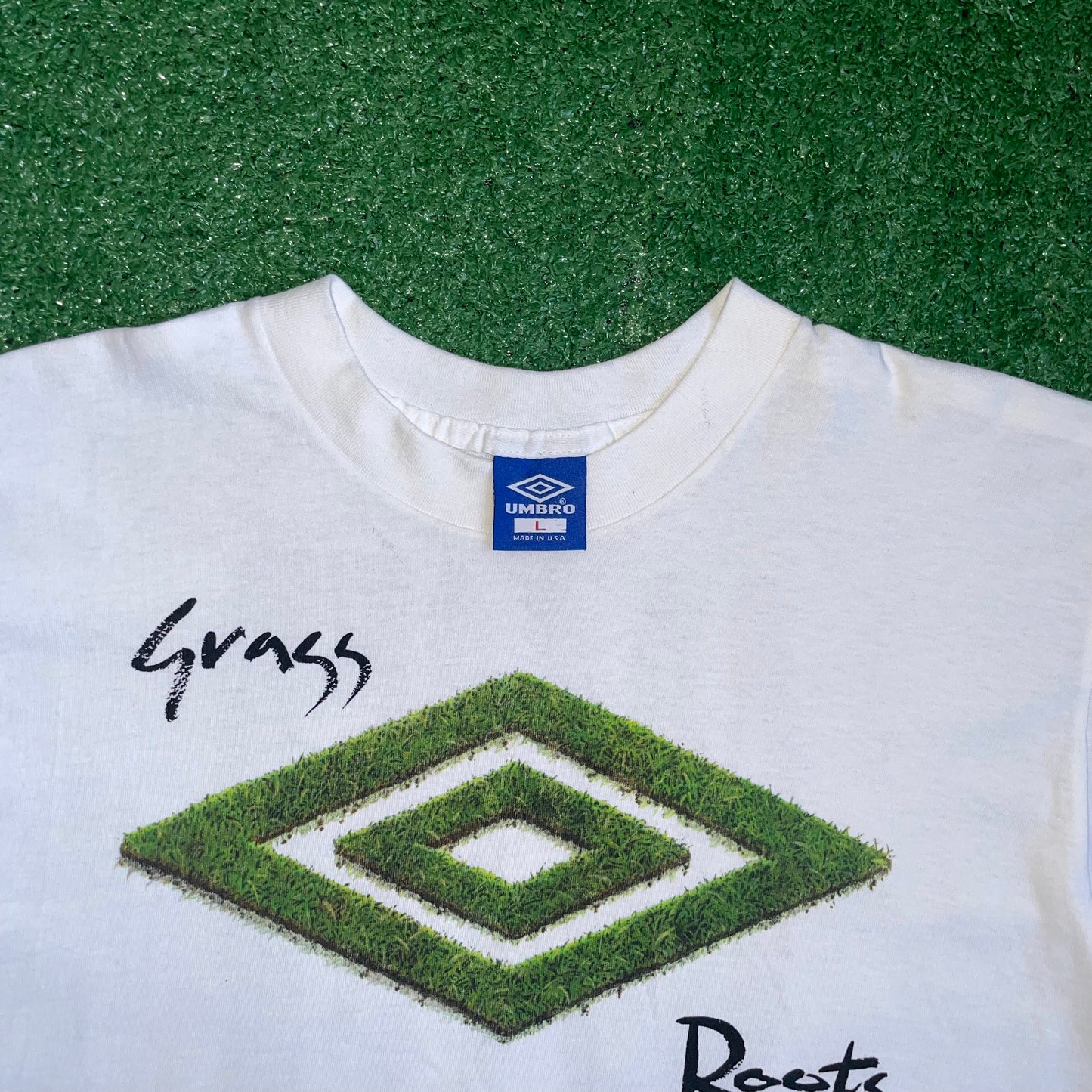 Vintage Umbro 'Grass Roots' t-shirt - L