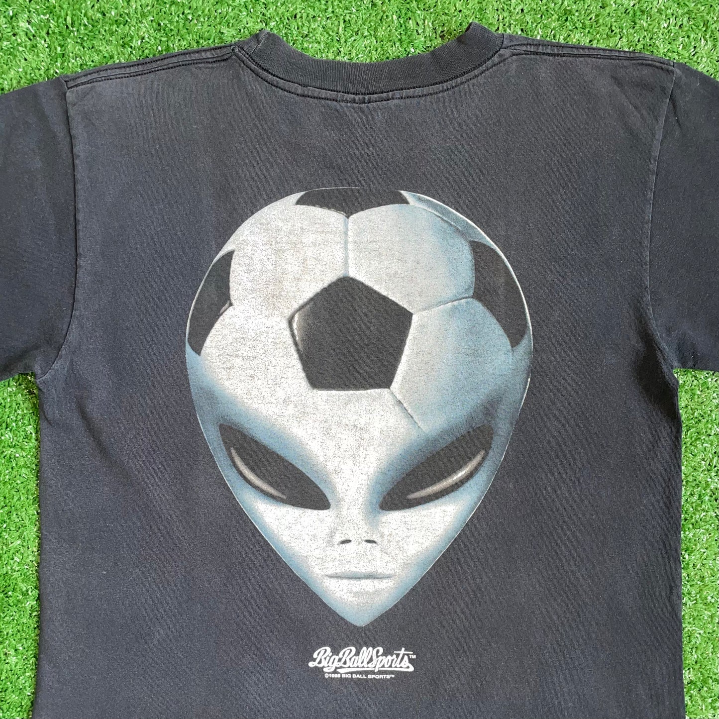Vintage Big Ball Sports Alien t-shirt - L