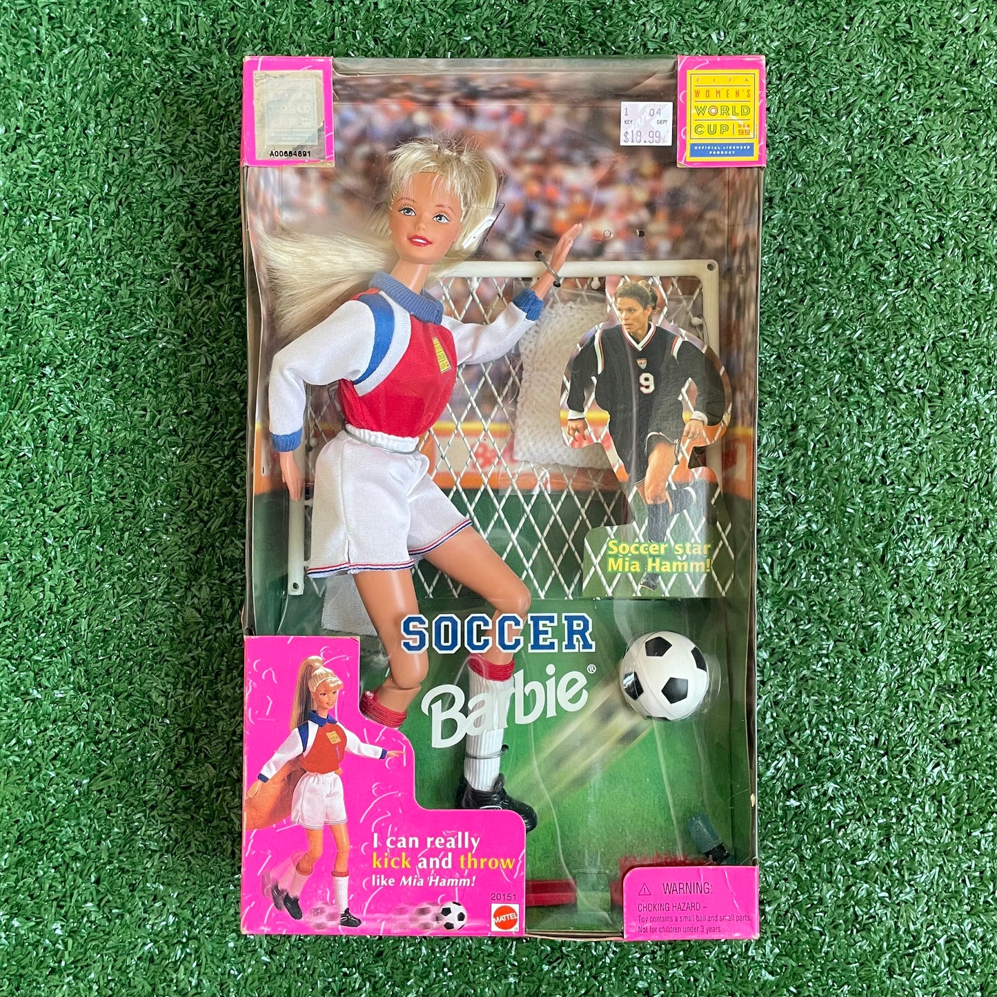 Mattel Mia Hamm Soccer Barbie 1998